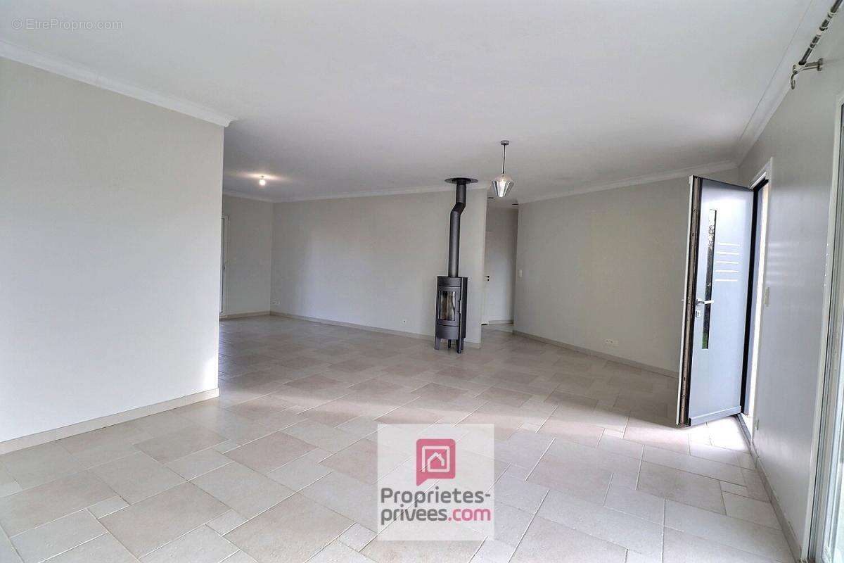 Maison à TONNAY-CHARENTE