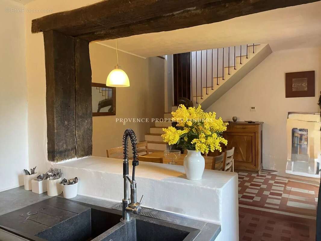 Maison à VILLECROZE