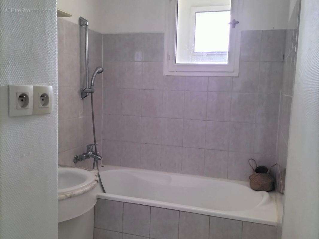 Appartement à MEYZIEU