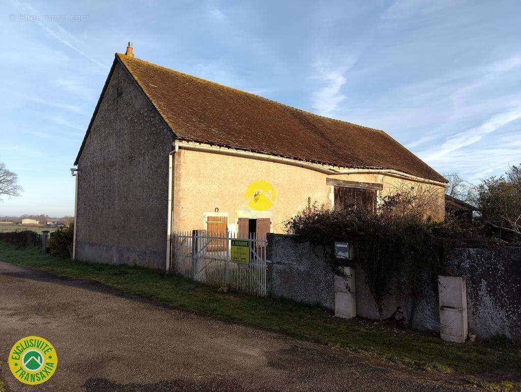 Maison à VALIGNY