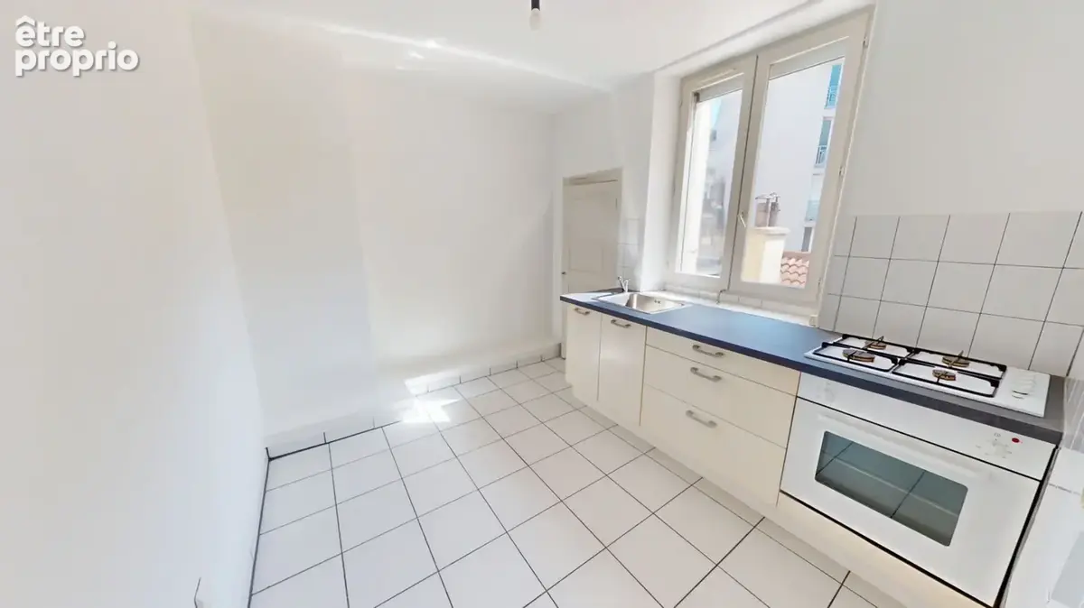 À vendre  Grenoble, rue Michelet T2 de 52,23 m² avec cave - photo 6