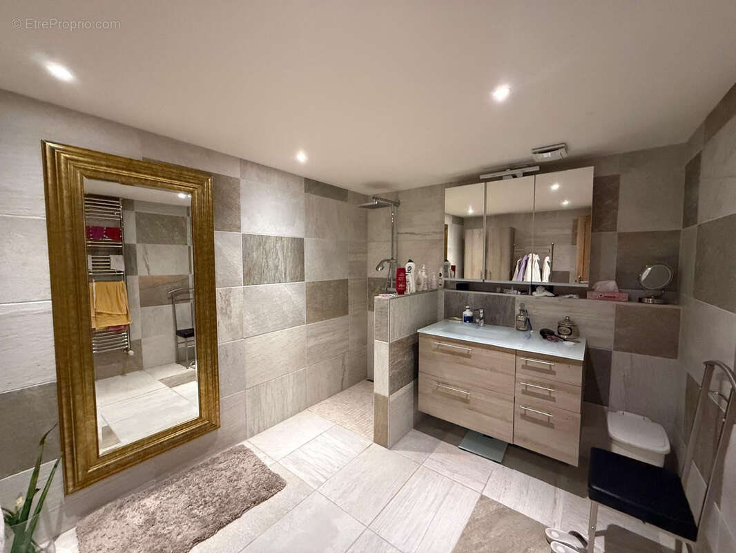 Saint-Jean-De-Tholome - Maison de 180m2 7 pièces - à vendre - photo 8