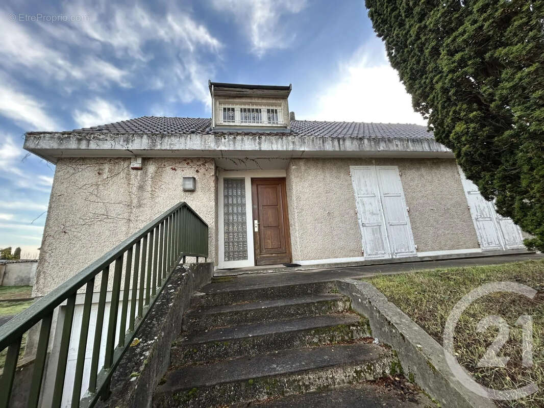 Maison à RILLIEUX-LA-PAPE