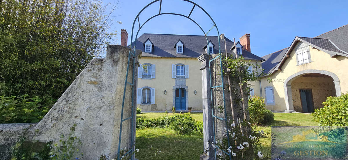 Maison à ESPOEY