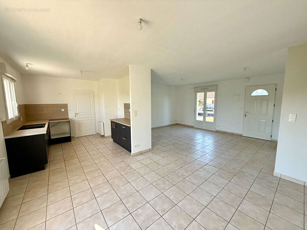 Maison à GANNAY-SUR-LOIRE