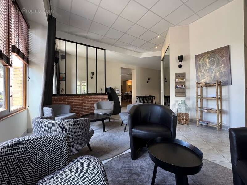 Commerce à LENTIGNY