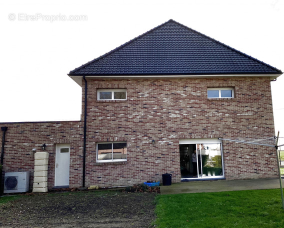 Maison à CAMPAGNE-LES-WARDRECQUES