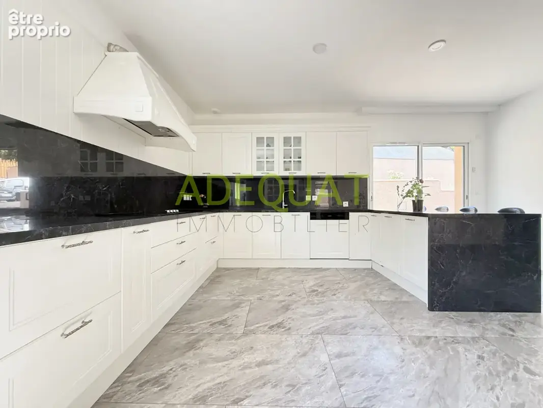 Cessieu / maison individuelle / 2 logements/ ideal bi-famille / 7 chambres / terrasses / cave / terrain de 202 - photo 7