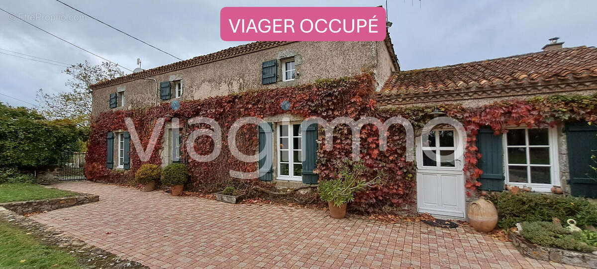 NUEIL-LES-AUBIERS  Maison de caractère 166m² - photo 7