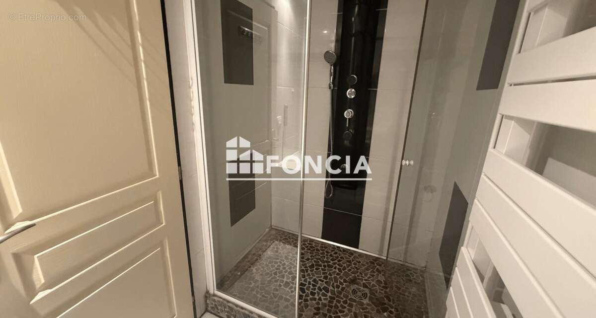 Appartement à VIZILLE