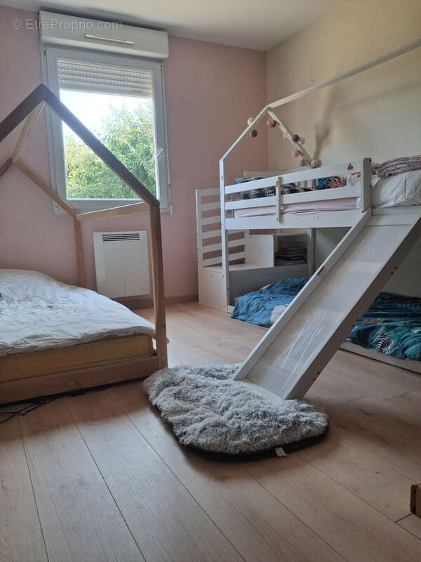 Maison de plain-pied - 4 ch - SASSAY - photo 9