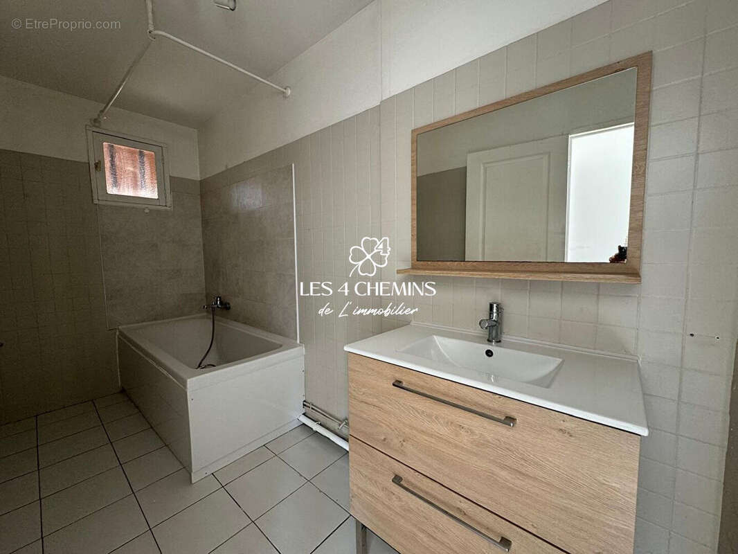 Appartement à PEYPIN