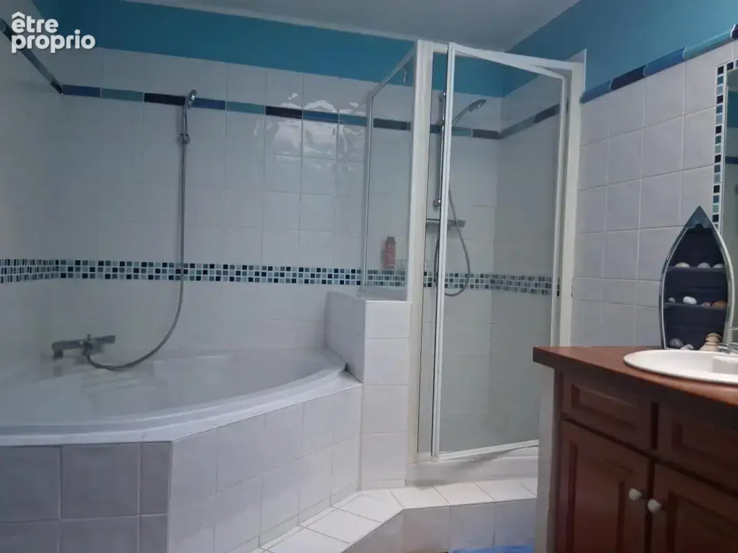 Maison pierre T6 163m² sur jardin arboré 1137m² à BRECH - photo 11