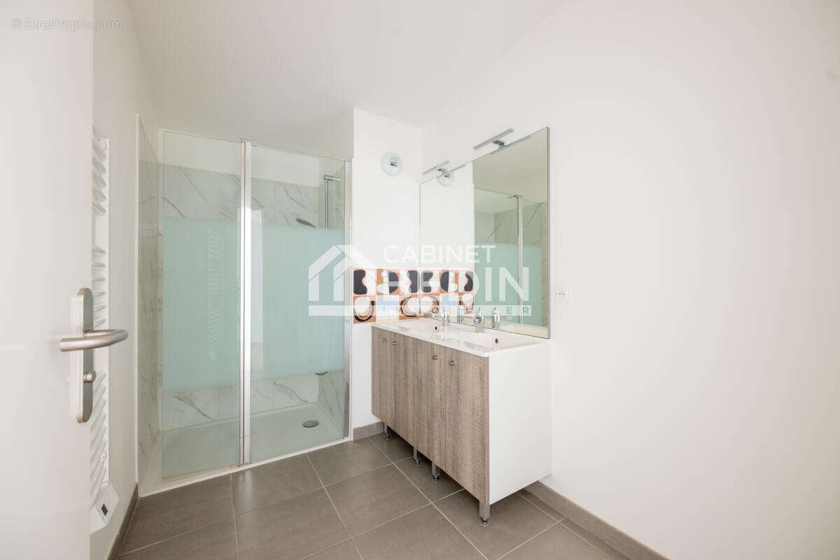 Appartement à VILLENAVE-D&#039;ORNON