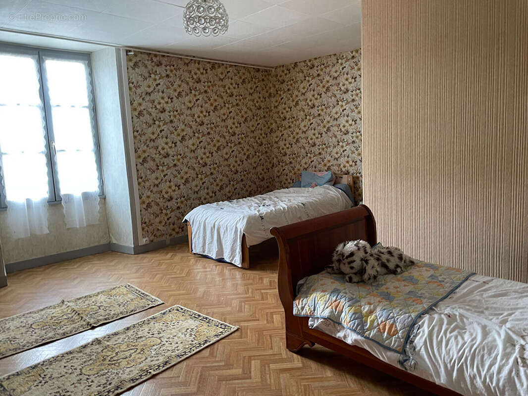 Maison à ANGLES-SUR-L&#039;ANGLIN