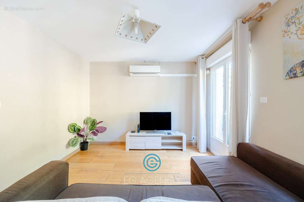 Appartement à MARSEILLE-9E