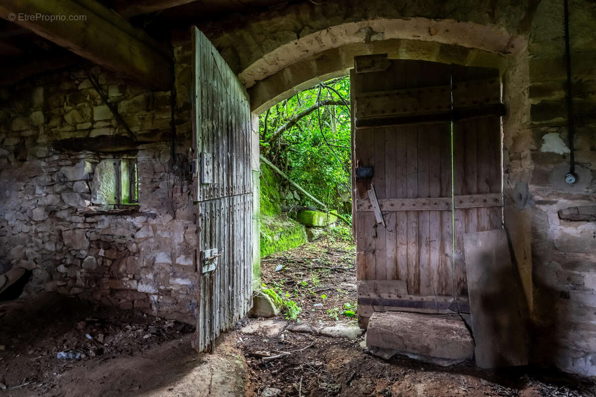 Stone barn to renovate - photo 7