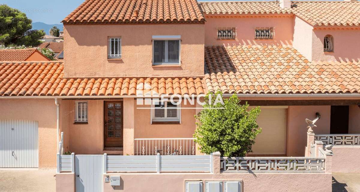 Rare sur la commune – maison rénovée entre mer et village ! - photo 2