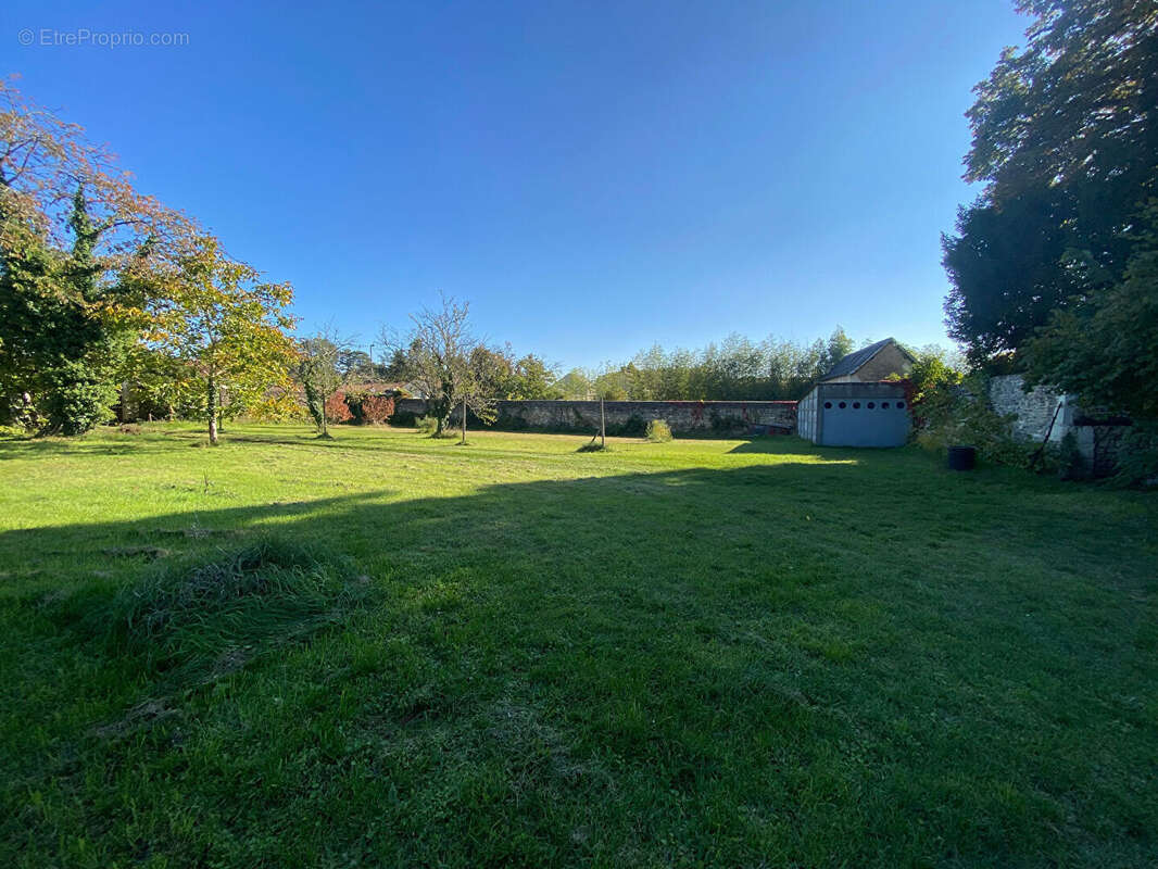 Maison à LENCLOITRE