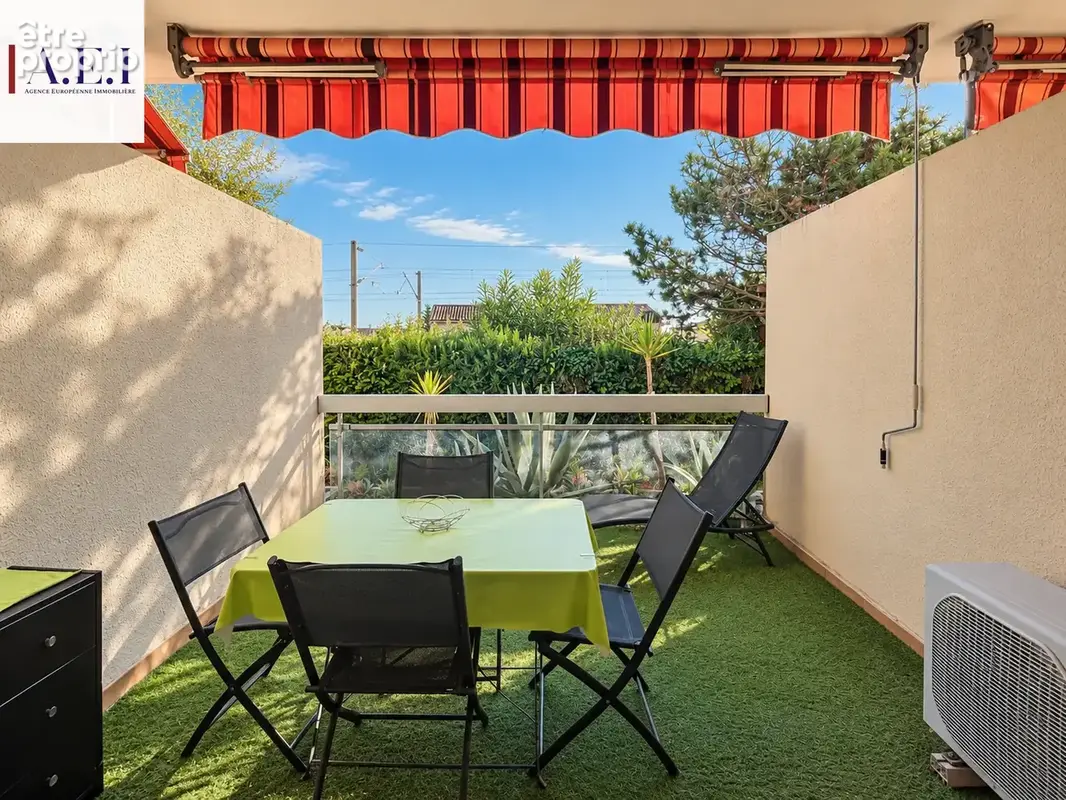 Bandol - Studio meublé avec terrasse & parking - photo 2