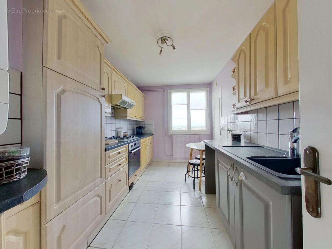 Appartement à MEYZIEU