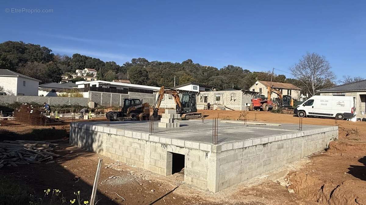 Maison à SANTA-LUCIA-DI-MORIANI