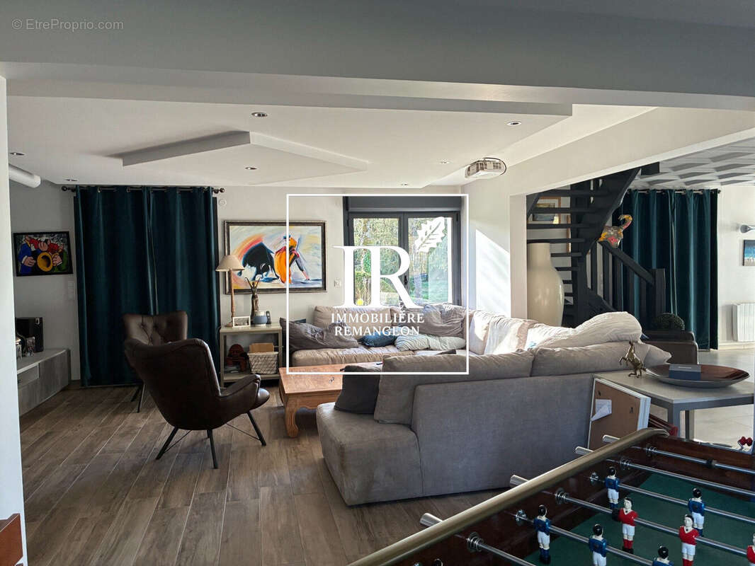 Maison 357 m² à Lamotte-Beuvron  - photo 6