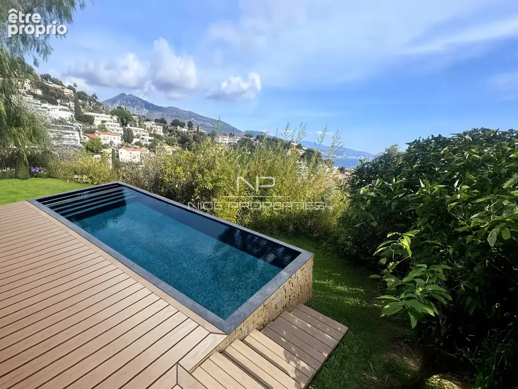 ROQUEBRUNE-CAP-MARTIN : Villa rénovée 4 chambres avec piscine et vue mer - photo 4