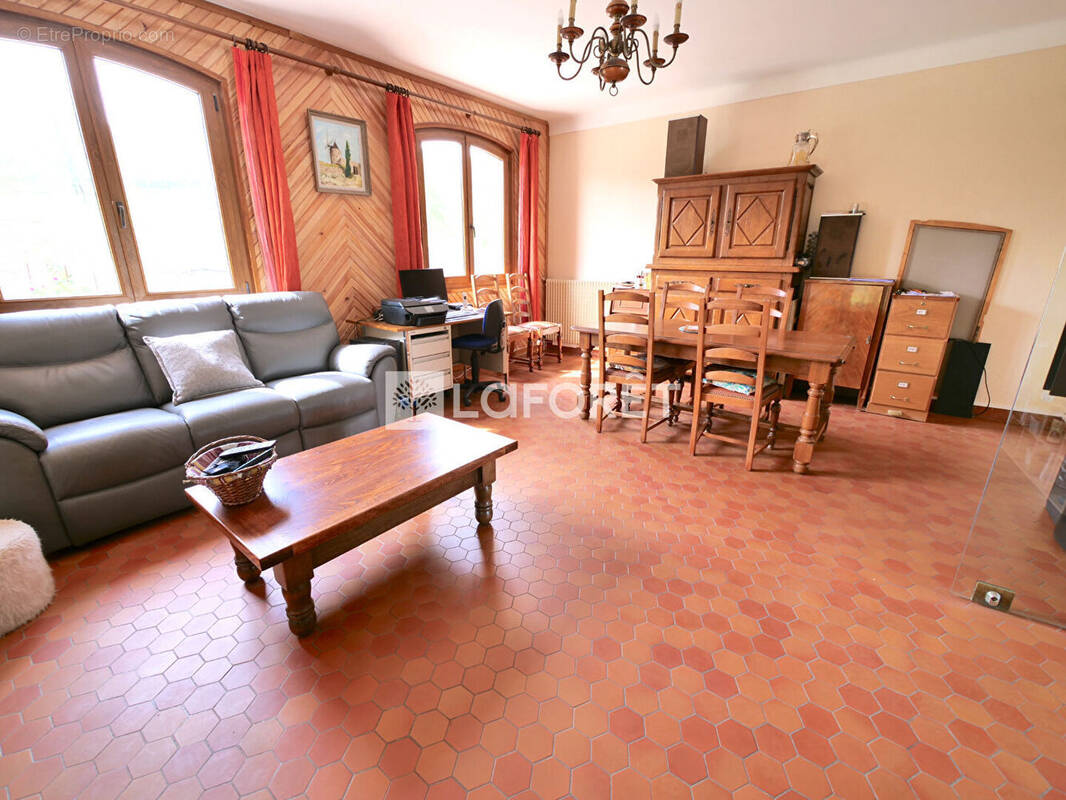 Maison à SERRALONGUE