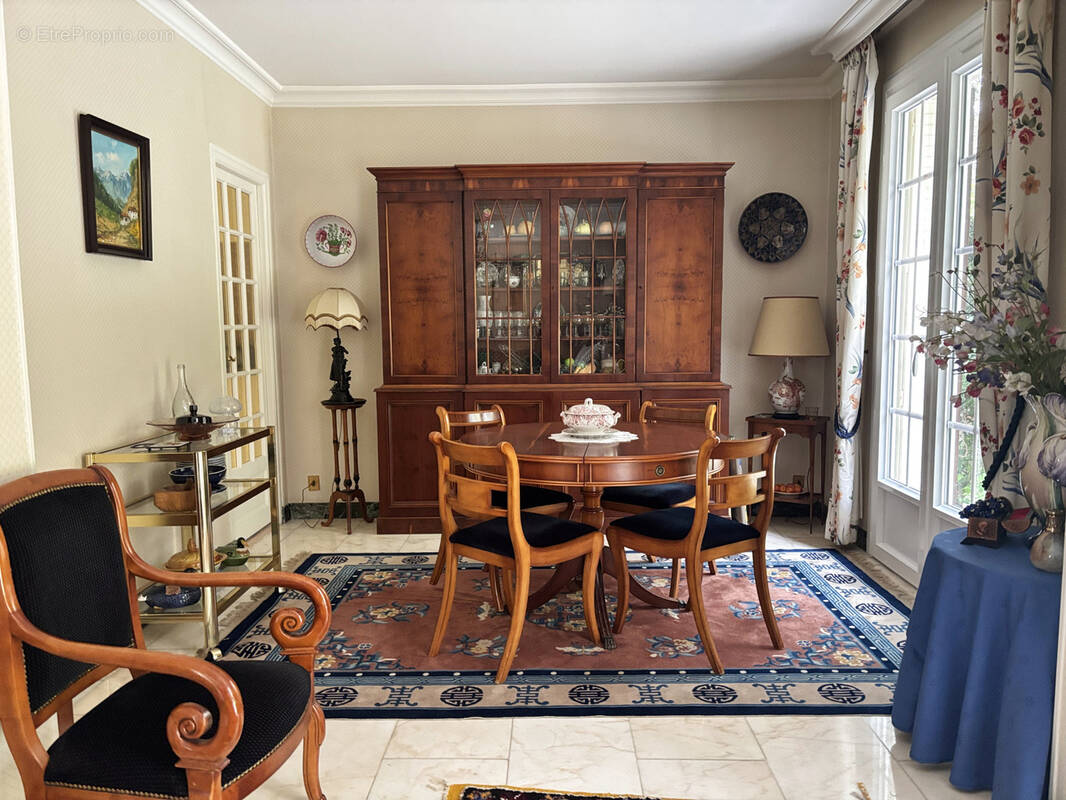 Maison à VERNEUIL-EN-HALATTE