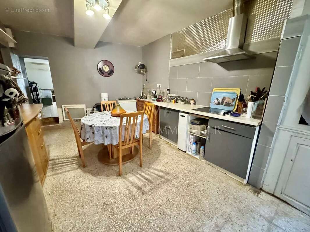 Appartement à MAUGUIO
