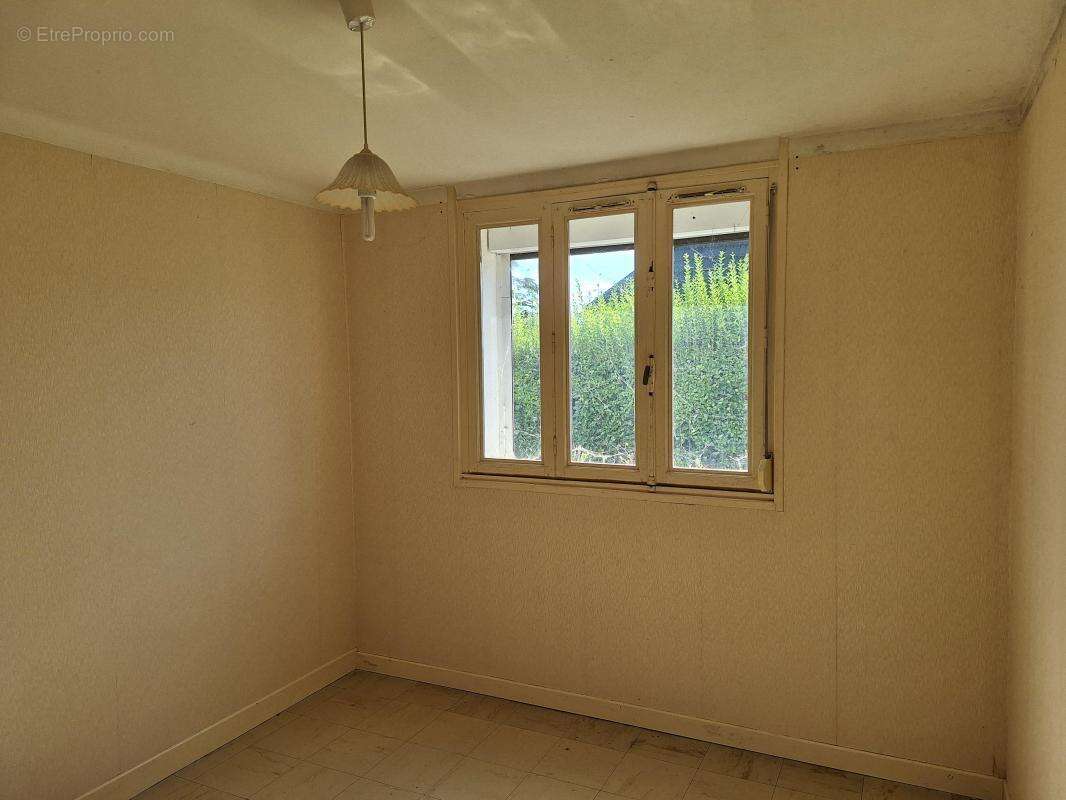 Maison à MONTFAUCON