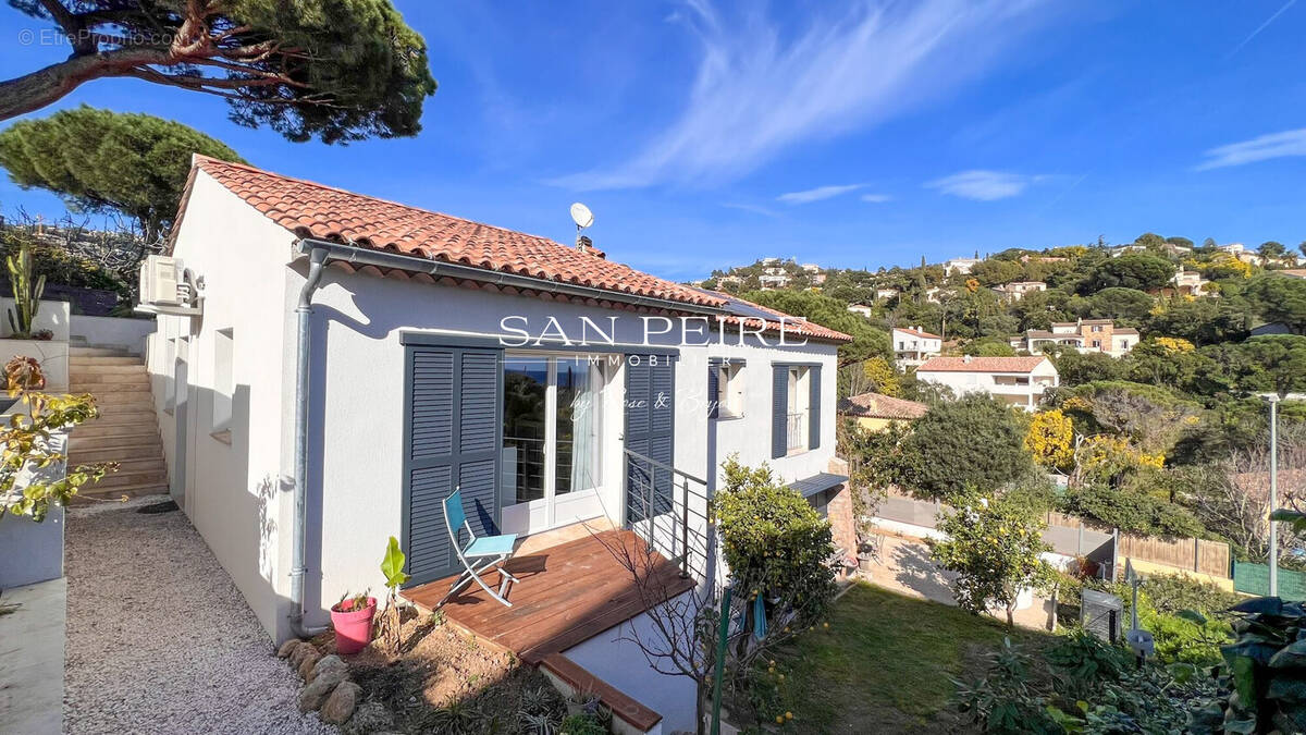 Maison à LES ISSAMBRES