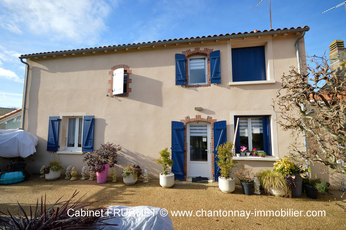CHANTONNAY - Jolie maison en centre ville - photo 9