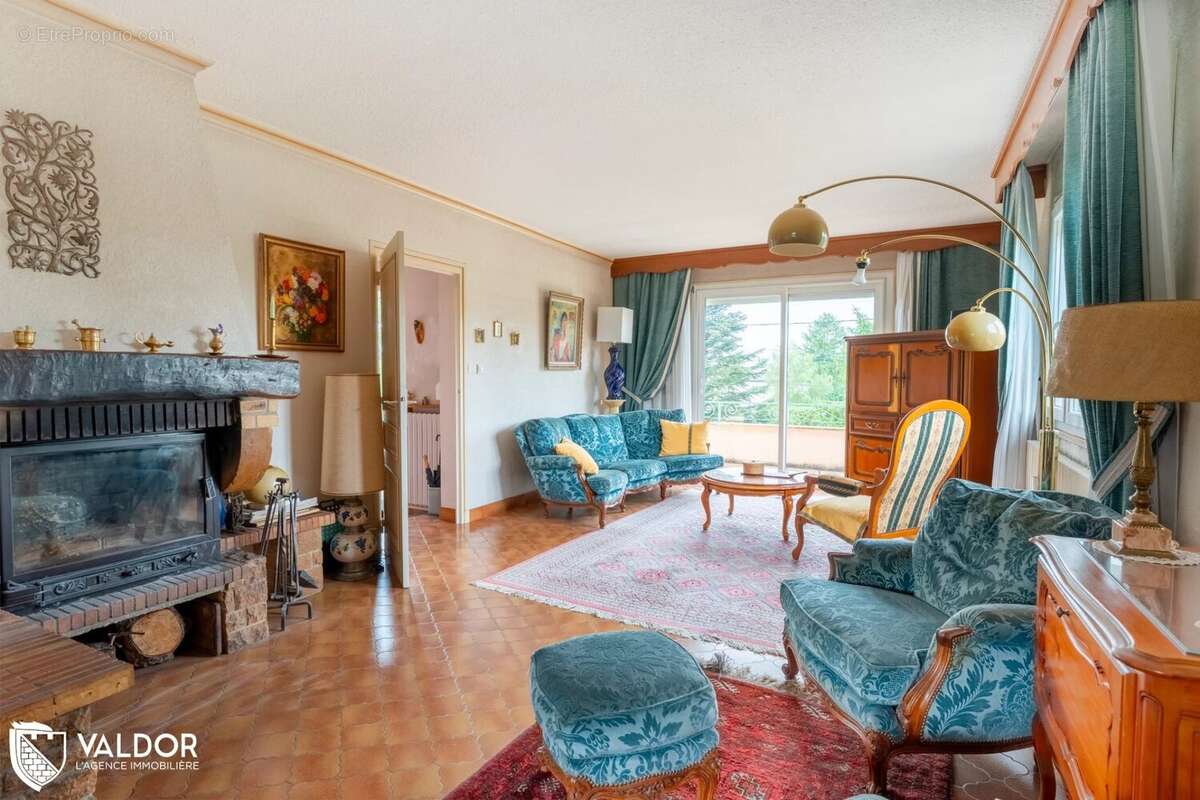 Maison à MONTMERLE-SUR-SAONE