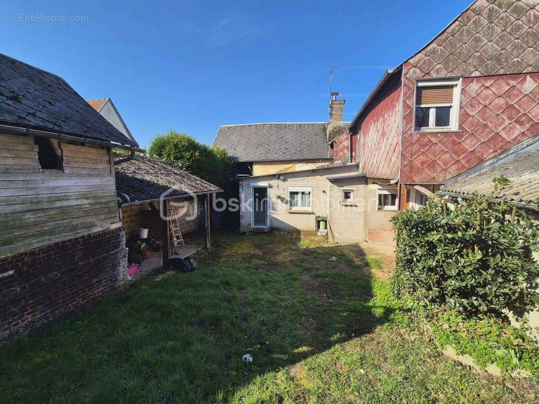 EXCLUSIVITÉ à vendre Maison 111 m² Terrain clos de 1 629 m², deux Dépendances et Garage – Gros potentiel à personnaliser - photo 14