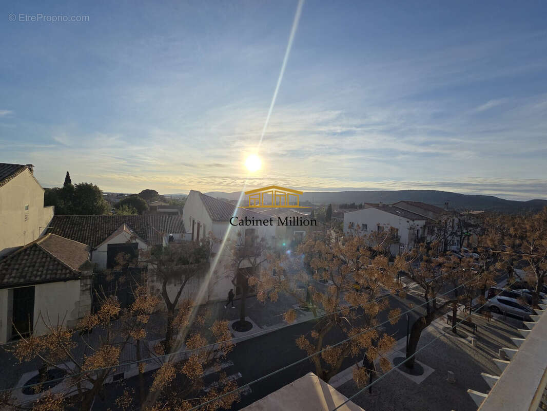 Appartement à VIC-LA-GARDIOLE