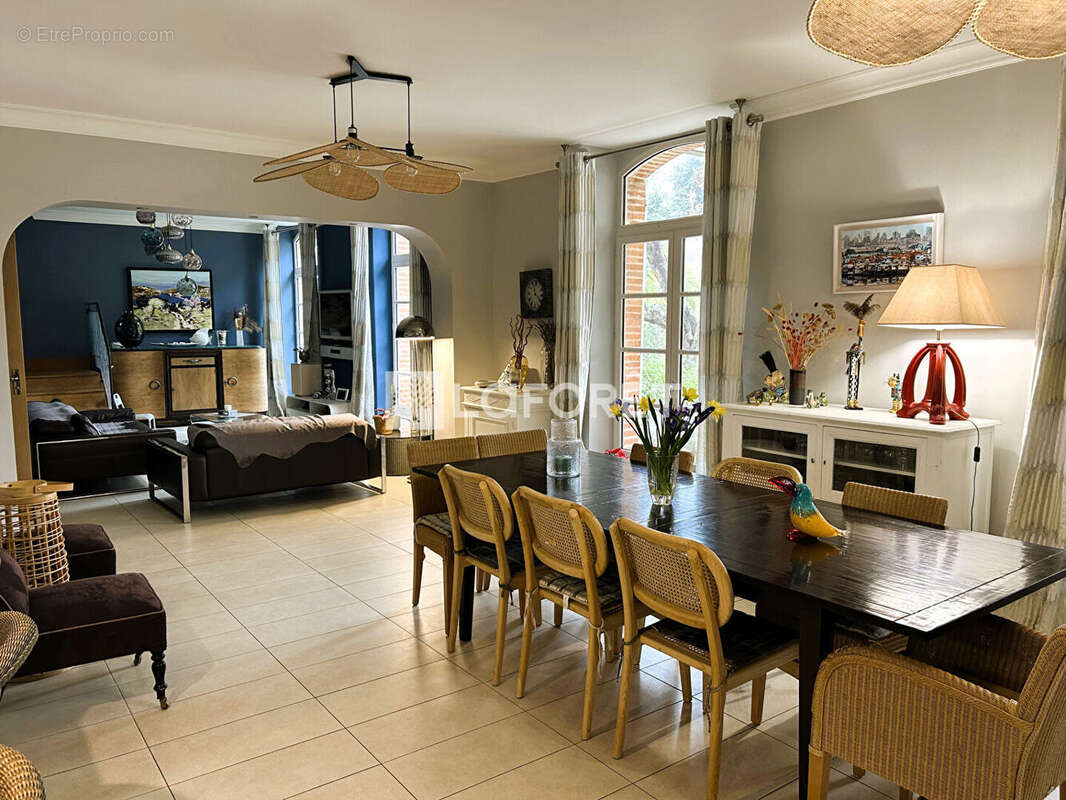 Maison à SAINT-NICOLAS-DE-LA-GRAVE