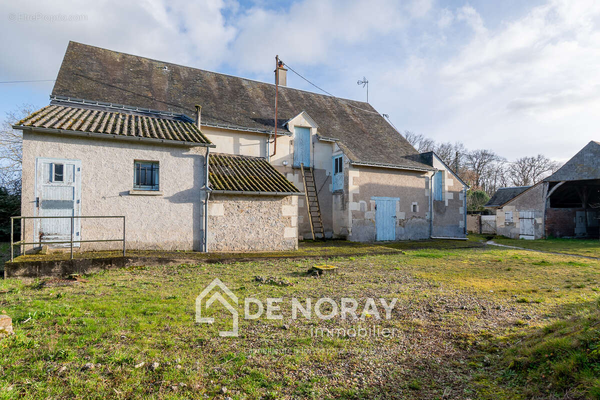 Deux maison, 260m2 et 90m2, dépendances terrain clos de 7500m2 - photo 13