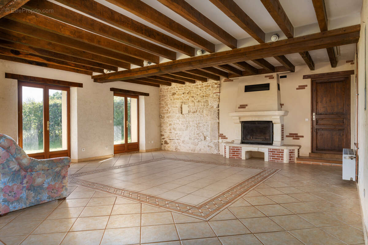 Maison à SUBLIGNY