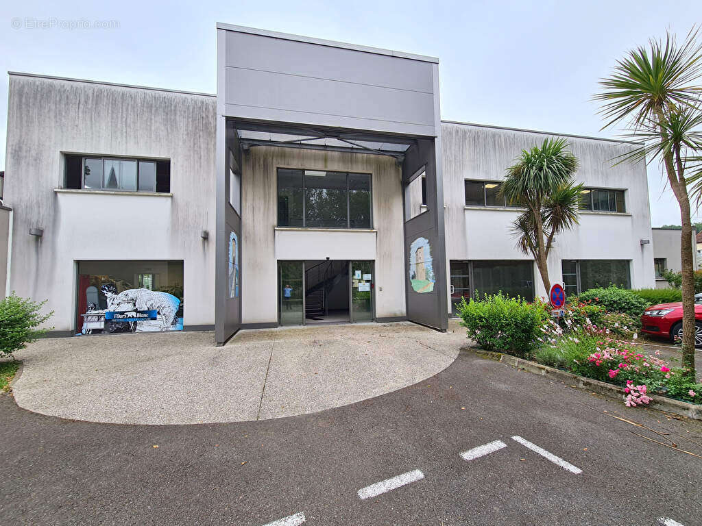 Local de 148 m² aménagé en bureaux centre Orthez - photo 11