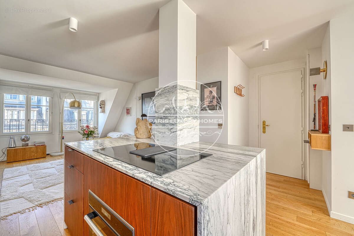 Appartement à PARIS-2E