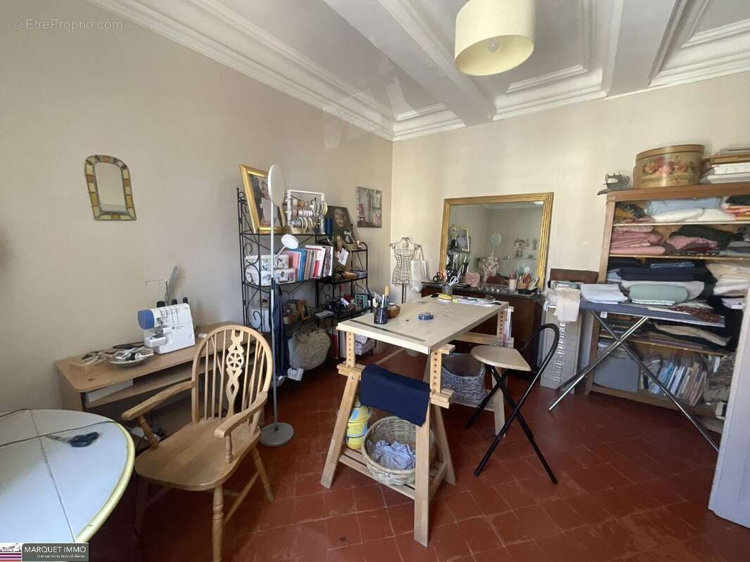 Le charme intemporel d'une Maison de Maitre T6 offrant 176 m² donnant sur patio intimiste avec piscine, nichée au coeur de Corne - photo 21
