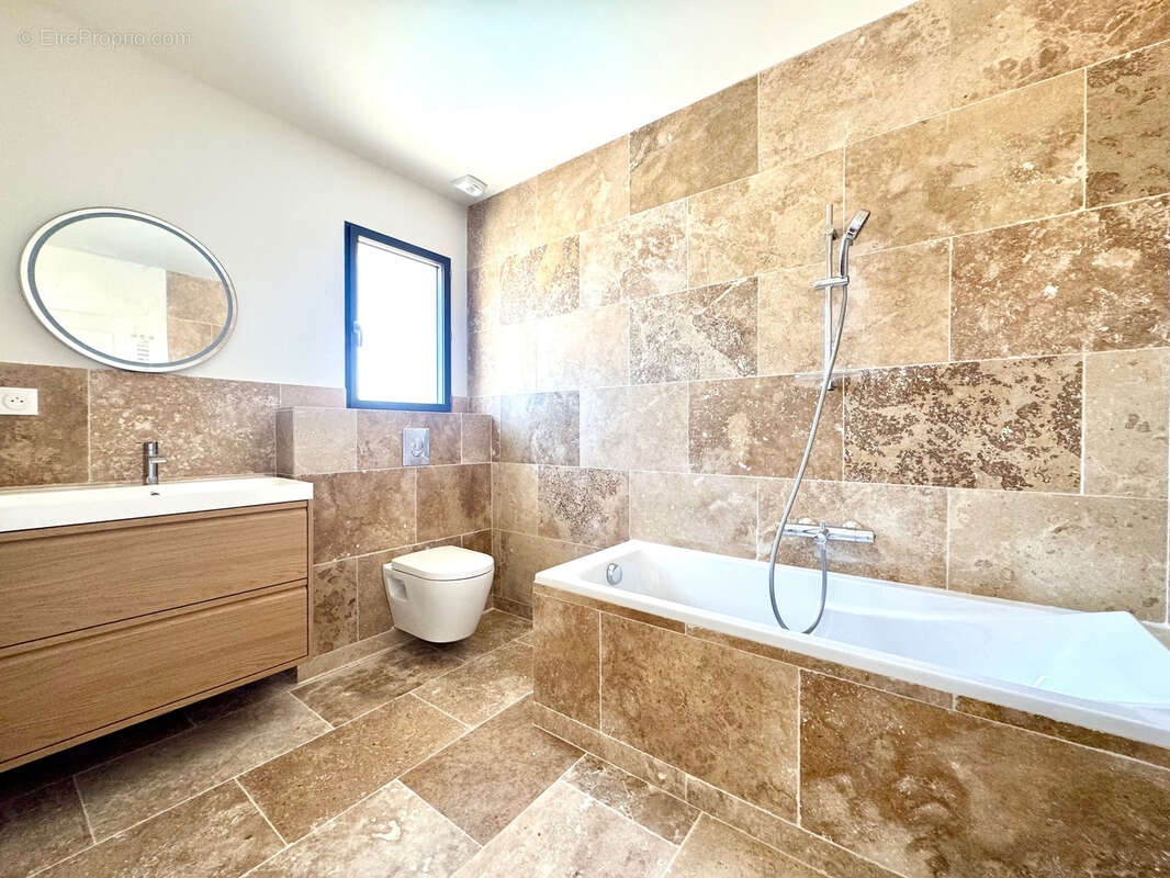 Maison à VAISON-LA-ROMAINE