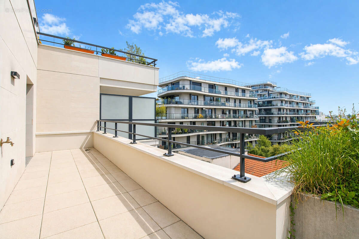 Appartement à COLOMBES