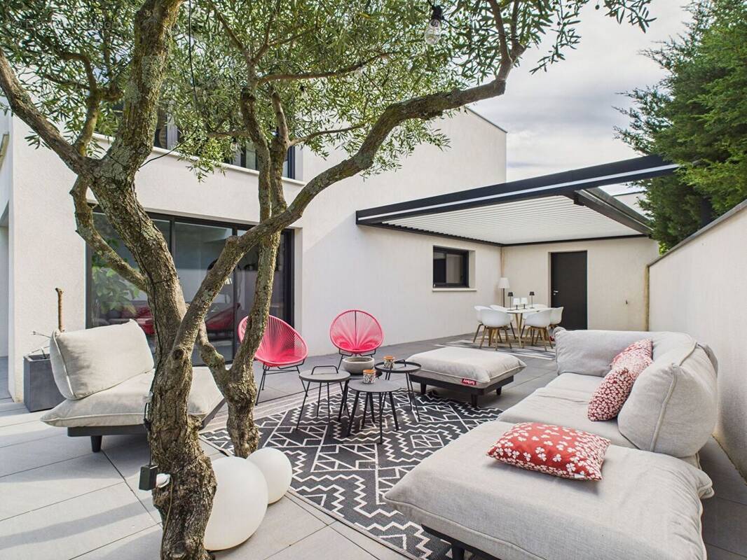 Maison à VILLENEUVE-LES-AVIGNON