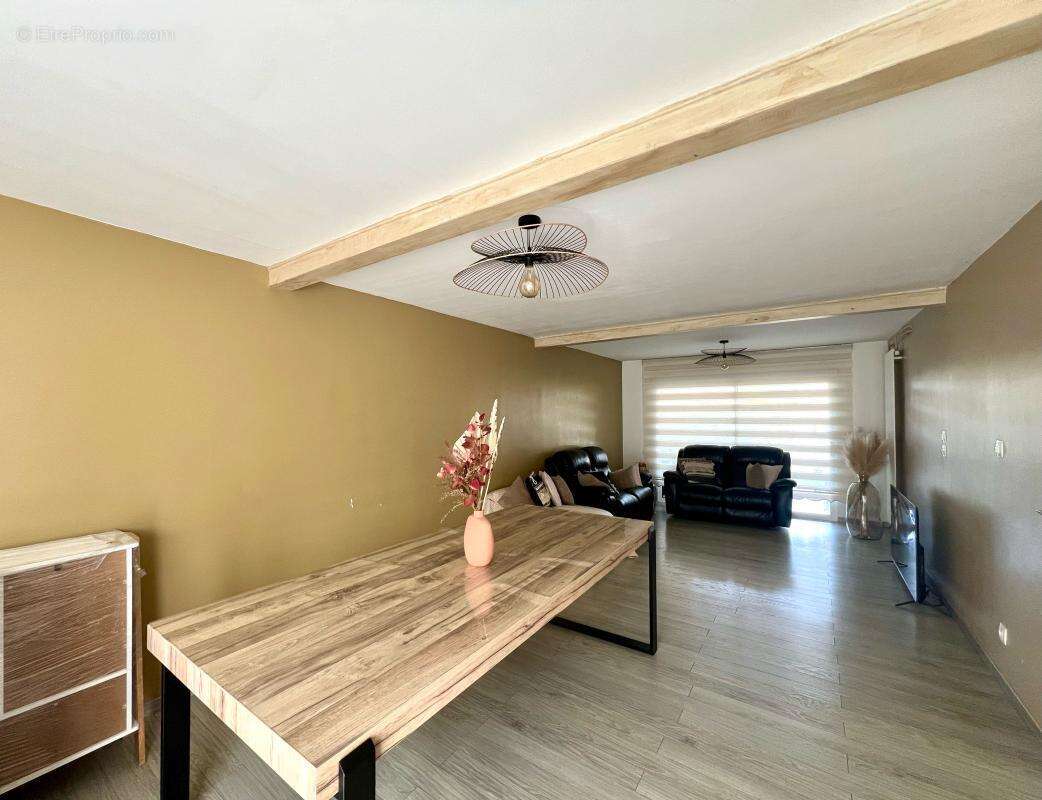  À découvrir sur Calais – Maison familiale de 114 m² à 190 000 €  - photo 2