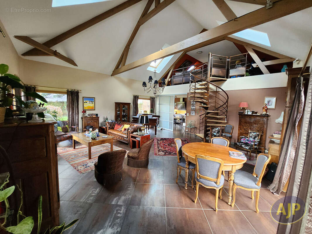 Maison à BAIN-DE-BRETAGNE