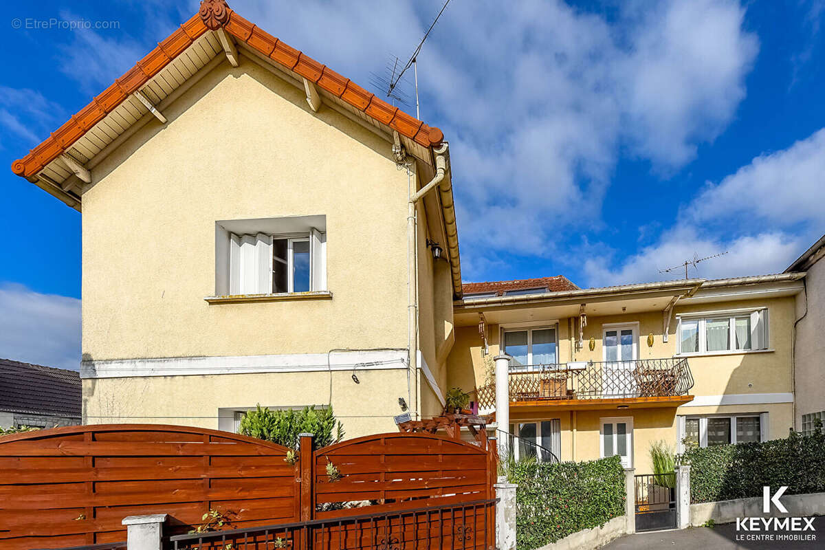 Appartement à FREPILLON