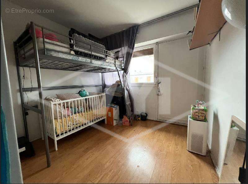 Appartement à EPINAY-SOUS-SENART